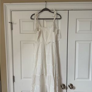 White Sleeveless Maxi Dress